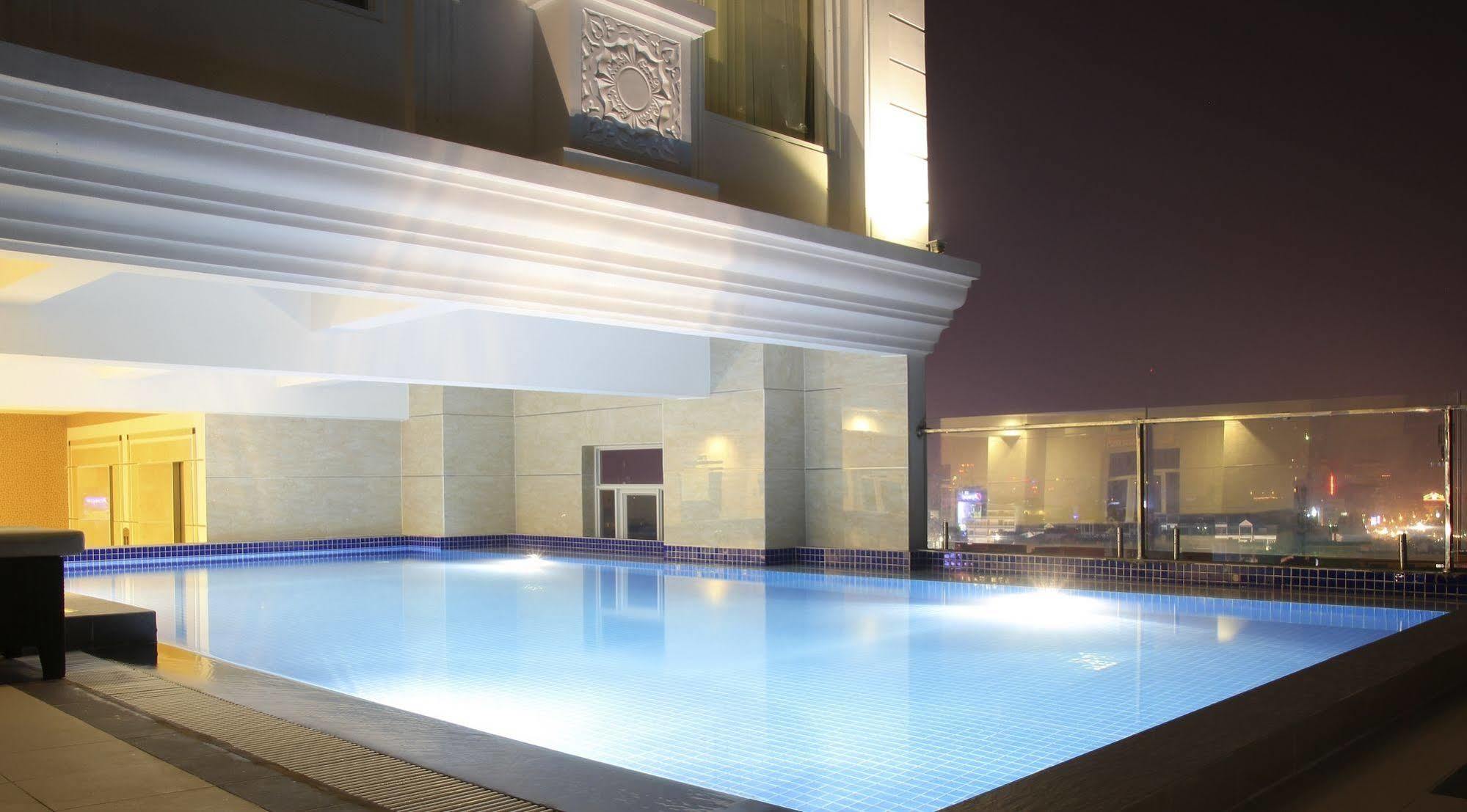 West Hotel Кан То Екстериор снимка